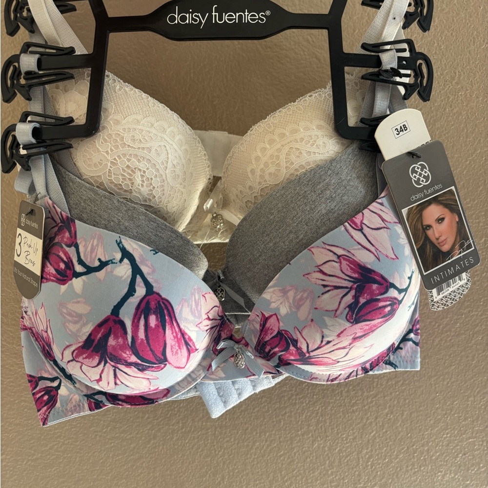 Daisy Fuentes T-Shirt Push Up Bras Set- Size 34B - Floral Print Gray White Lace